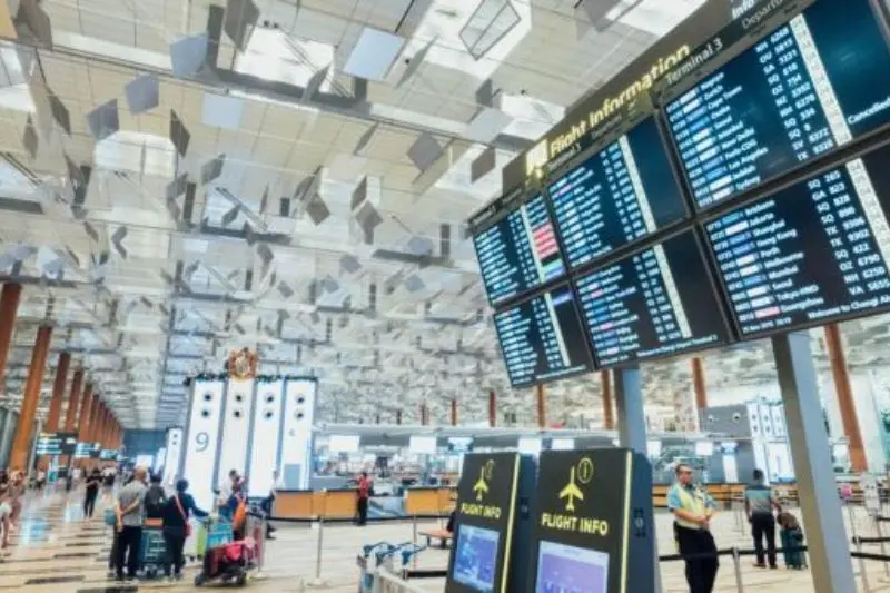common mistakes to avoid when traveling abroad